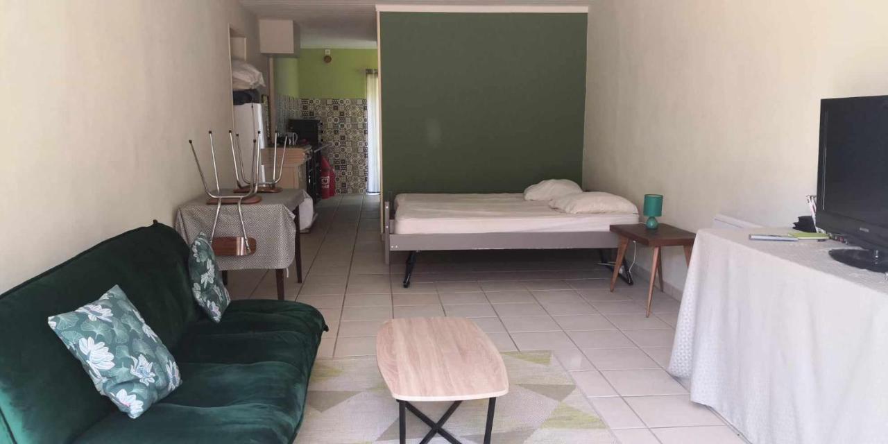 Petit Gite Ou Chambre D'Hotes 2/4 Personnes Buffieres Kültér fotó